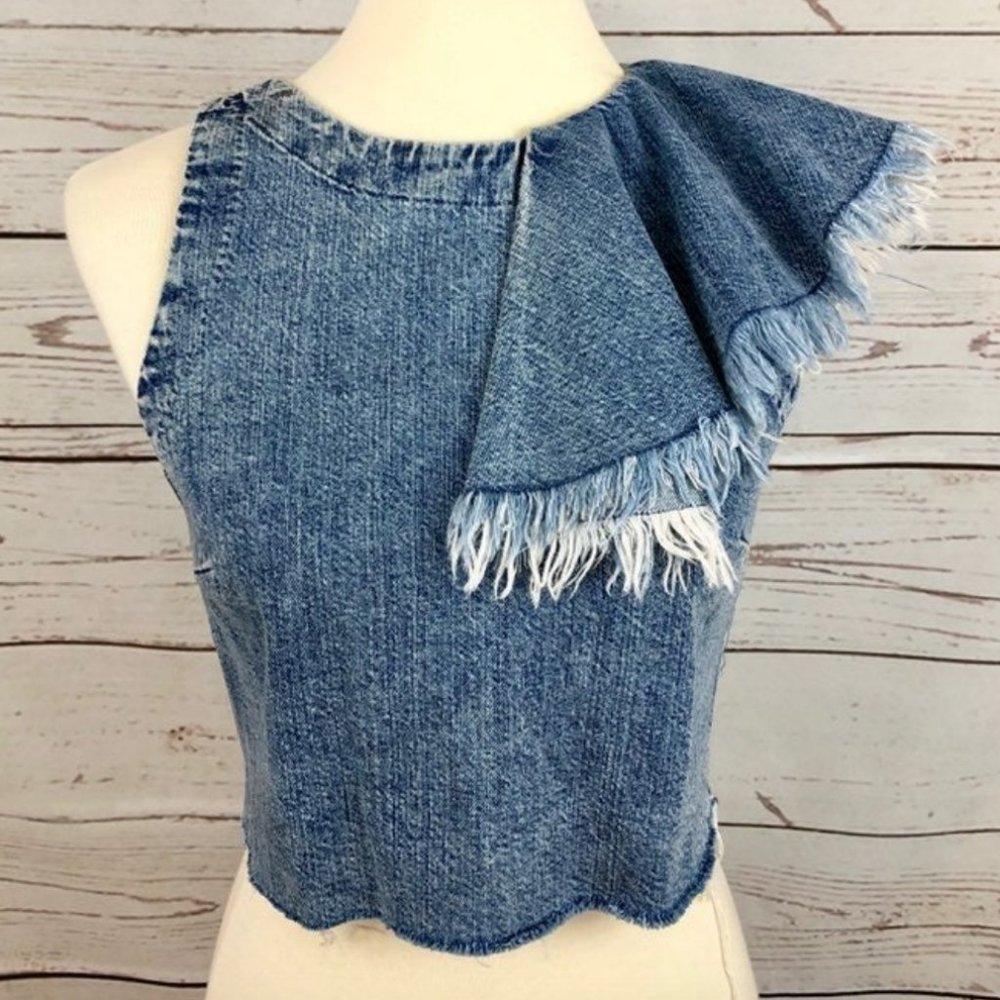 RUFFLE DENIM CROP TOP